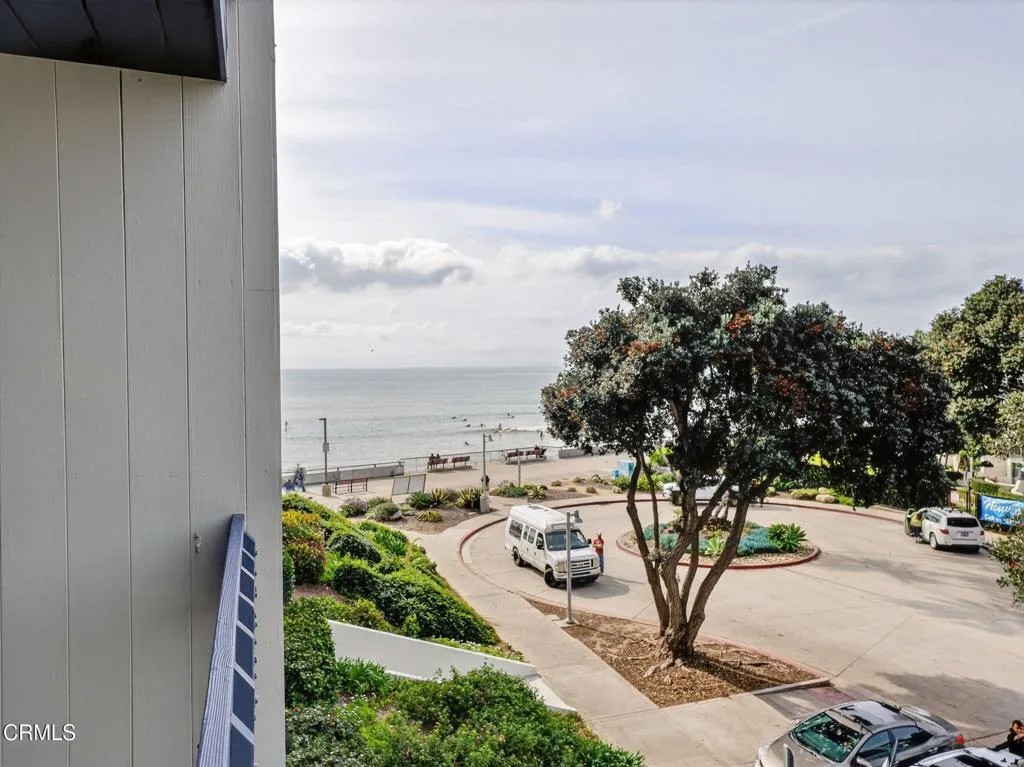 350 Paseo De Playa 206