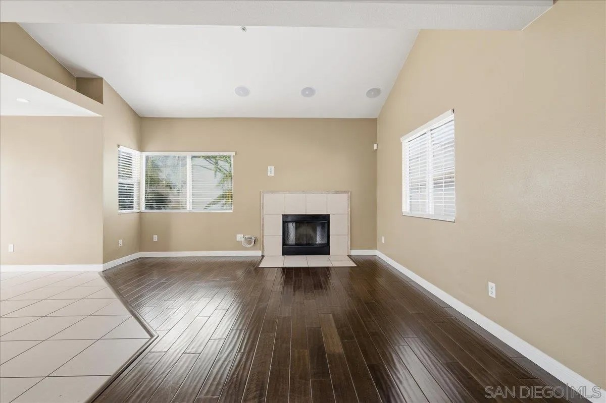 3143 Lamar Ct