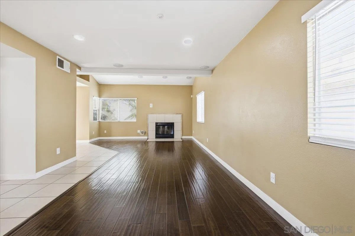 3143 Lamar Ct