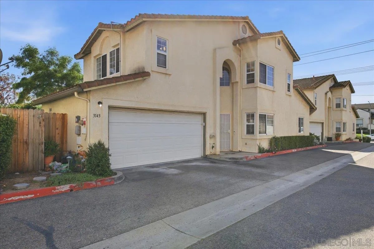 3143 Lamar Ct
