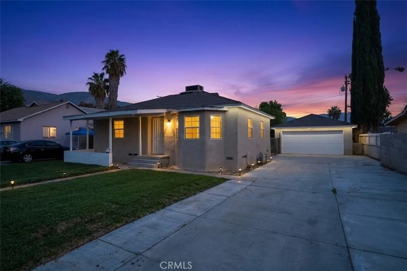 4555 N Stoddard