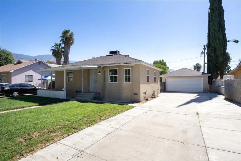 4555 N Stoddard
