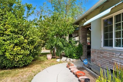 Tiny photo for 4020 W Avenue 40 Ave, Los Angeles, CA 90065 (MLS # CV25238968)