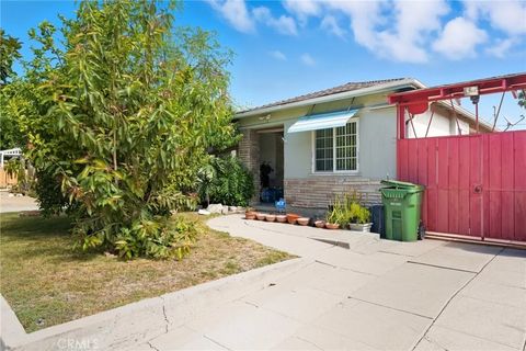 Tiny photo for 4020 W Avenue 40 Ave, Los Angeles, CA 90065 (MLS # CV25238968)