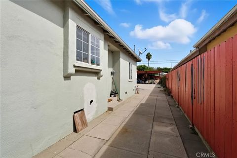 Tiny photo for 4020 W Avenue 40 Ave, Los Angeles, CA 90065 (MLS # CV25238968)