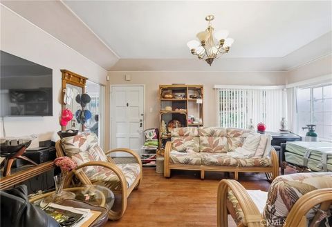 Tiny photo for 4020 W Avenue 40 Ave, Los Angeles, CA 90065 (MLS # CV25238968)