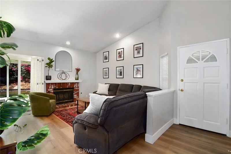 2705 Shrubwood