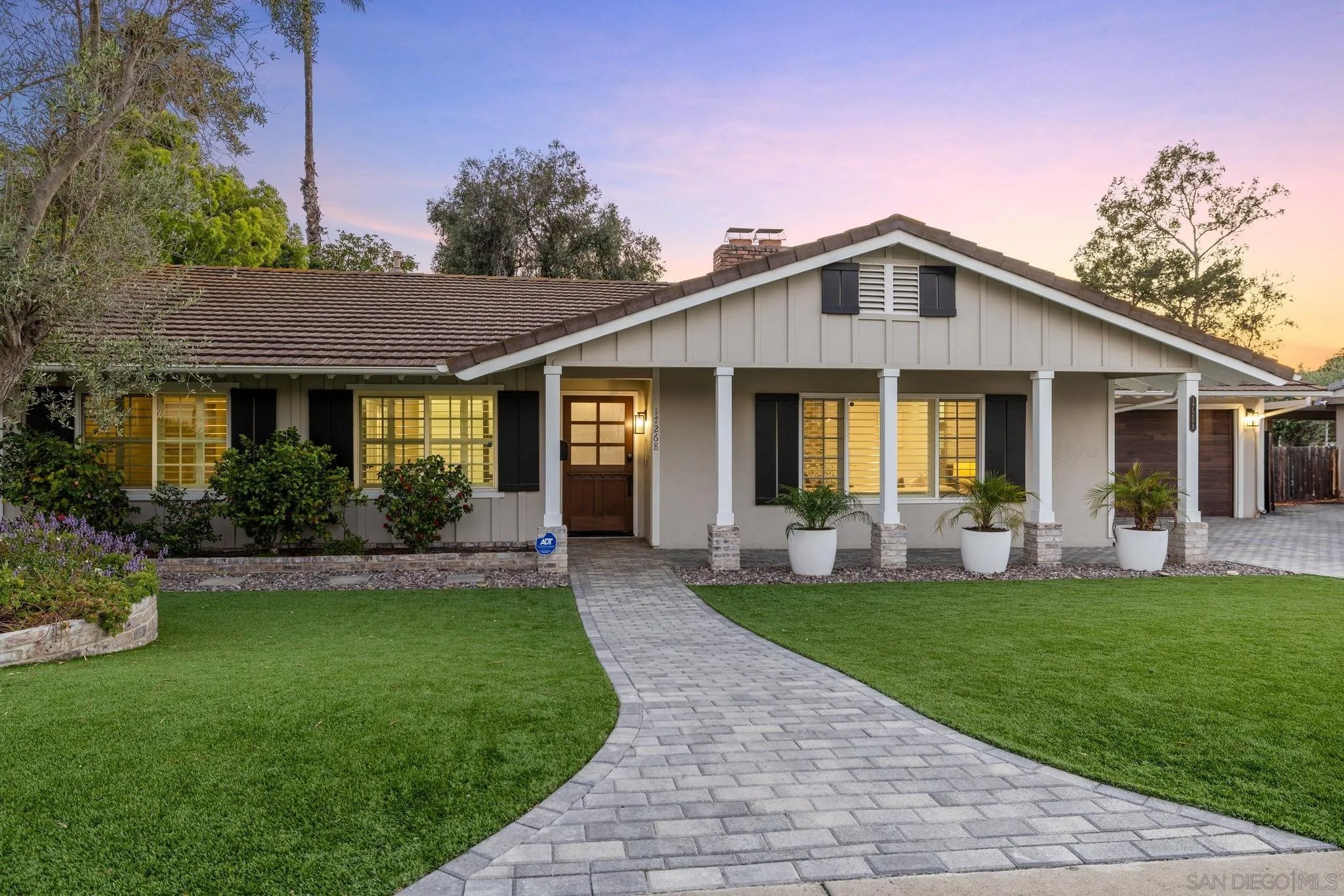 17268 Bernardo Oaks Dr