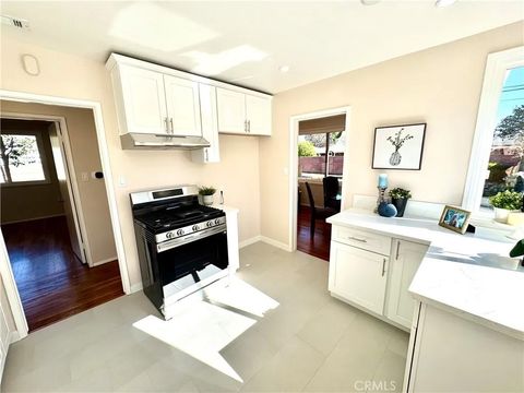 Tiny photo for 8836 Tyrone, Panorama City, CA 91402 (MLS # SR25254511)