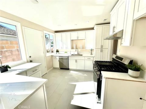 Tiny photo for 8836 Tyrone, Panorama City, CA 91402 (MLS # SR25254511)