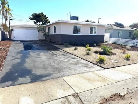 Tiny photo for 8836 Tyrone, Panorama City, CA 91402 (MLS # SR25254511)
