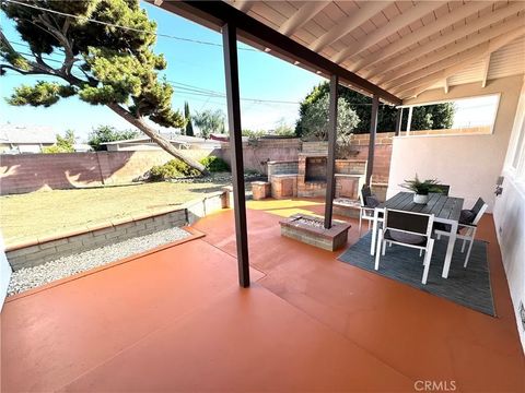 Tiny photo for 8836 Tyrone, Panorama City, CA 91402 (MLS # SR25254511)