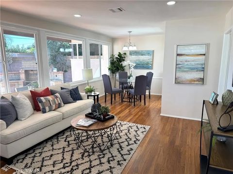 Tiny photo for 8836 Tyrone, Panorama City, CA 91402 (MLS # SR25254511)