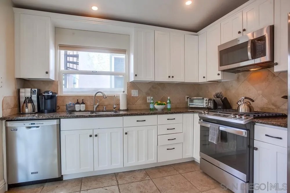 746 Ensenada Ct
