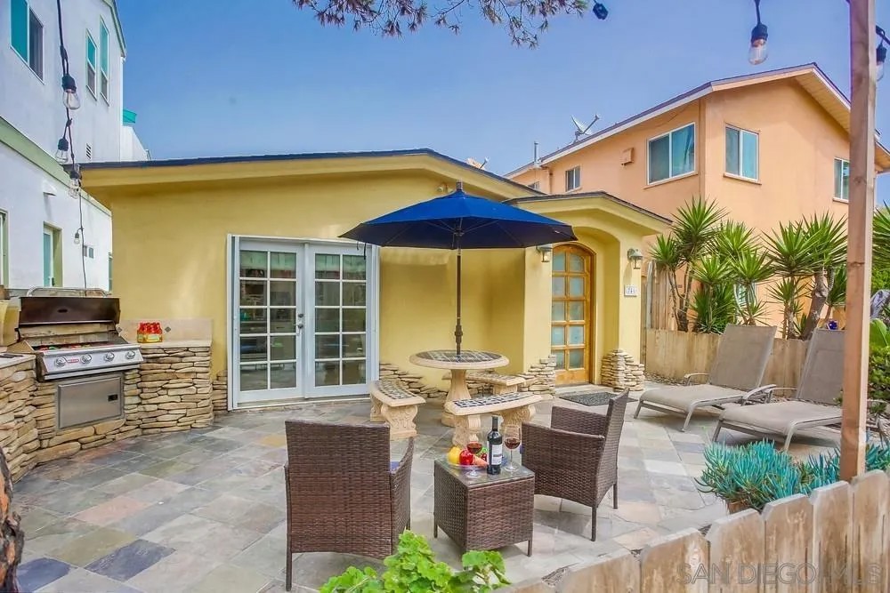 746 Ensenada Ct