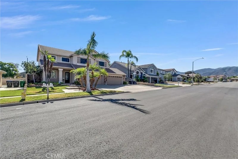 2611 Dakin Drive