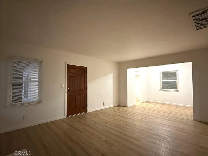 4326 E Brentwood