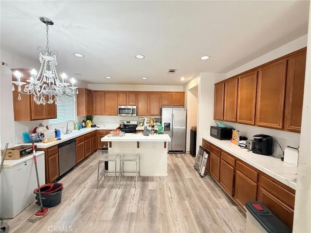 Photo of 2210 Cranshaw Ln, Palmdale, CA 93551 (MLS # SR26062199)