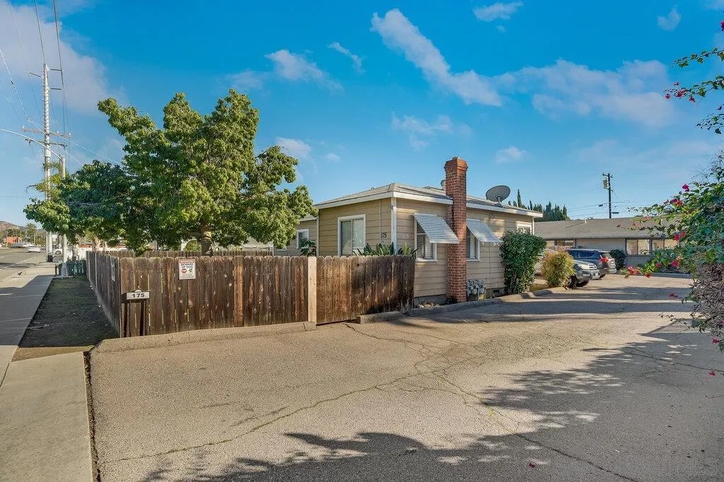 175 E Washington Ave.