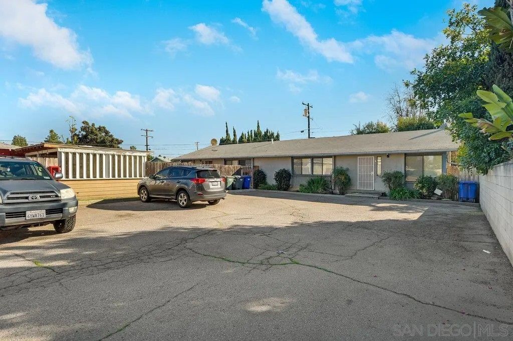 Photo of 175 E Washington Ave, El Cajon, CA 92020 (MLS # 260001349)