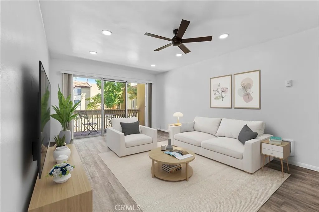 1885 Diamond Street 2-234