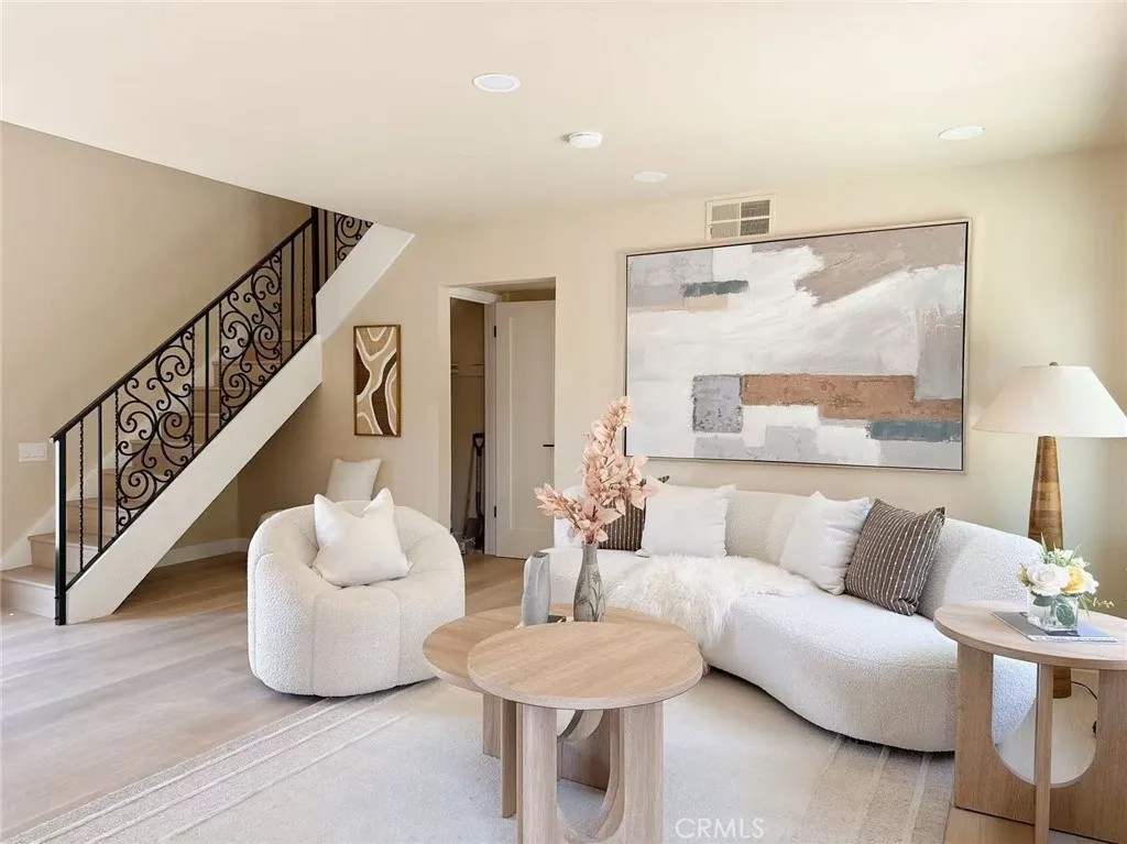 24096 Hurst