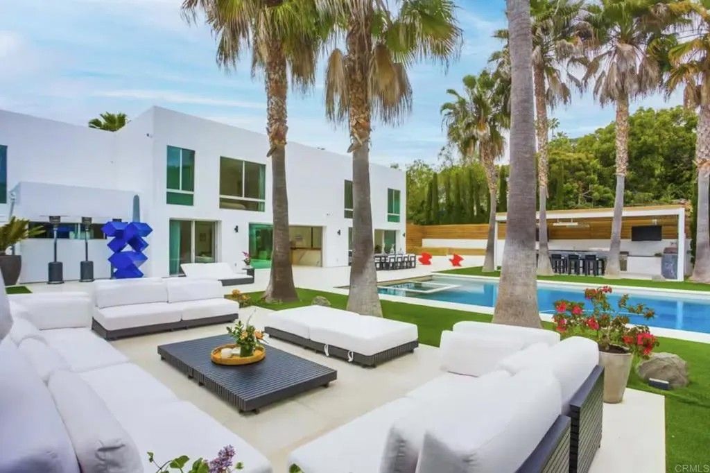 Photo of 7713 Esterel Dr, La Jolla, CA 92037 (MLS # PTP2505427)