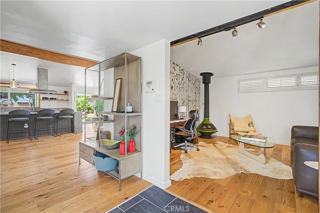 2607 W 182nd