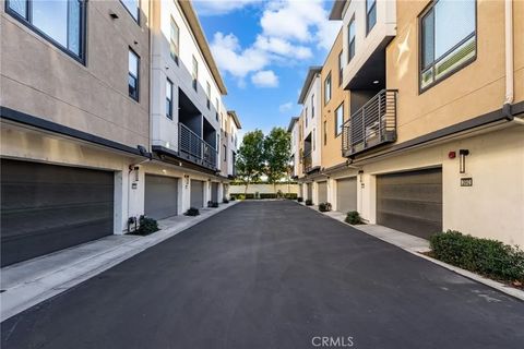 Tiny photo for 2846 N Glassell St, Orange, CA 92865 (MLS # PW25242415)