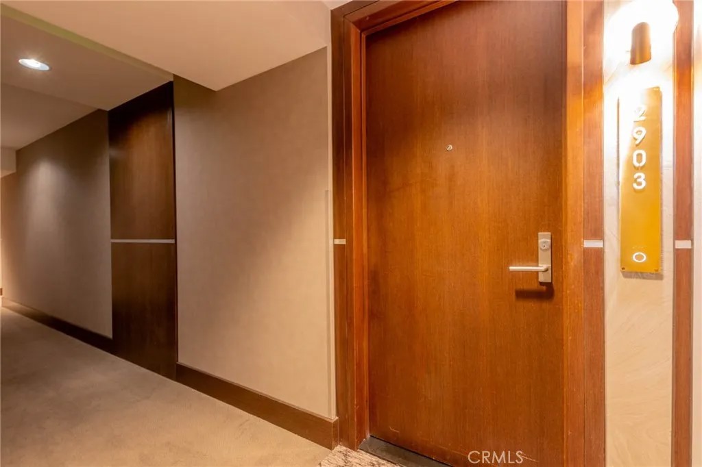 1325 Pacific Highway 2903