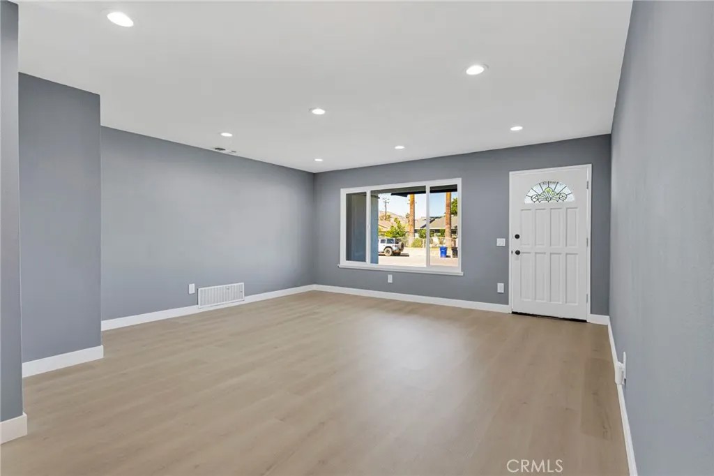 10851 Maple