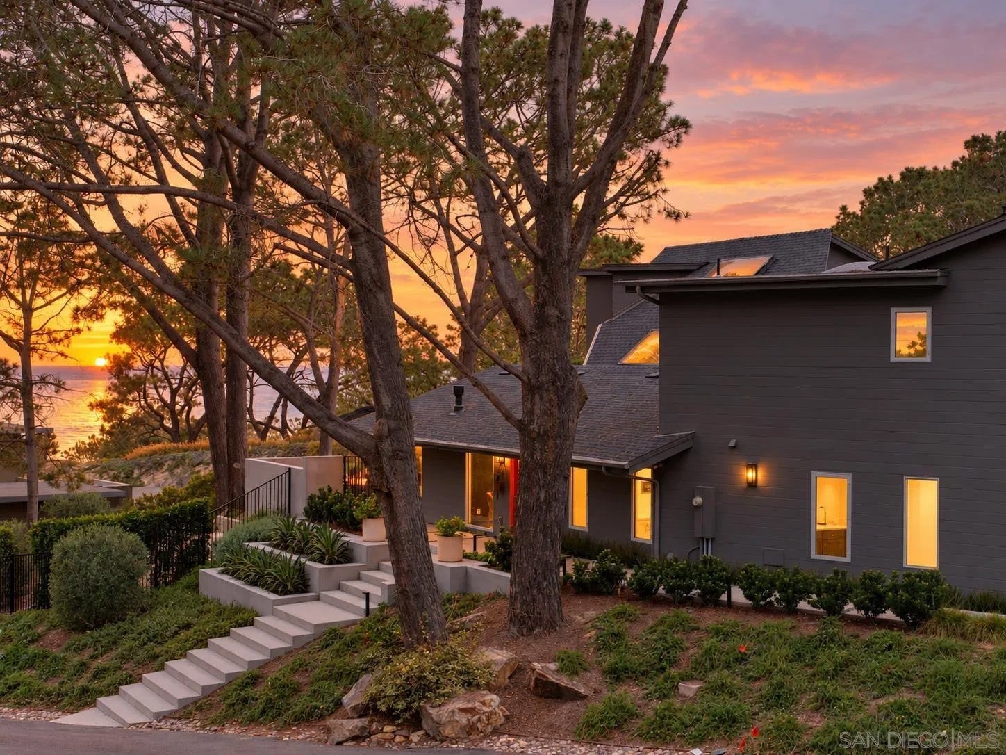 390 Hidden Pines Rd
