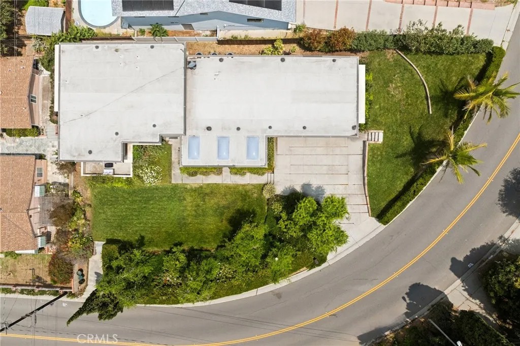 1829 Hill Drive