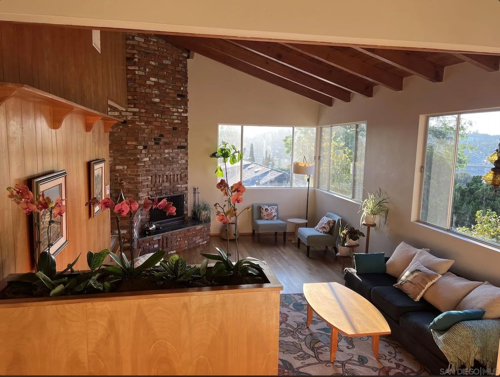 Photo of 3958 Kenwood Dr, Spring Valley, CA 91977 (MLS # 250036460)