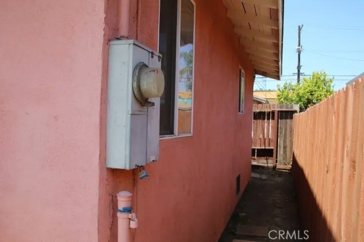 1301 N McCadden Place