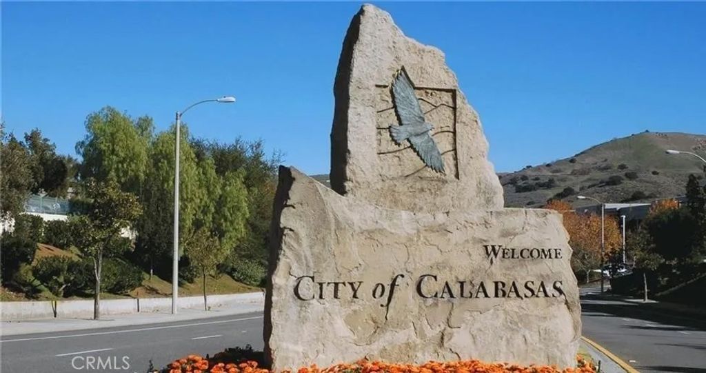 Photo of 23675 Park Capri, Calabasas, CA 91302 (MLS # SR26012199)