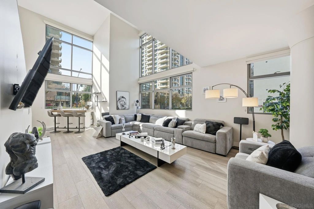 Photo of 645 Front St #104, San Diego, CA 92101 (MLS # 250043969)