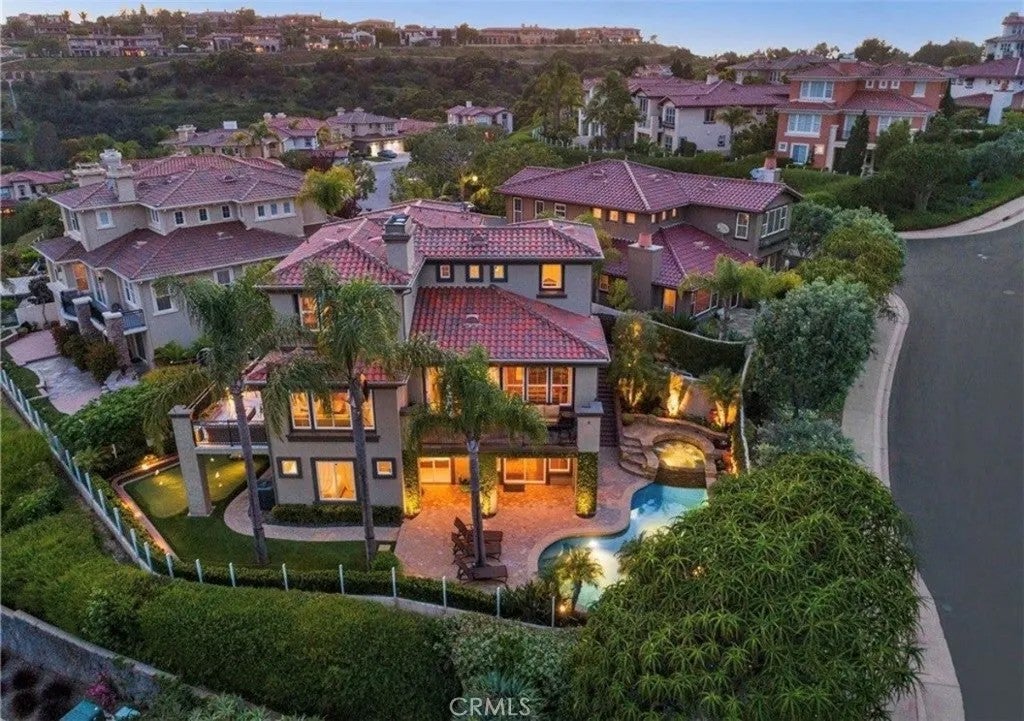 28 Sable Sands