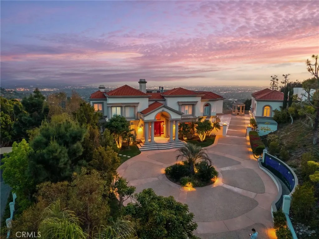 10219 Sunrise Lane