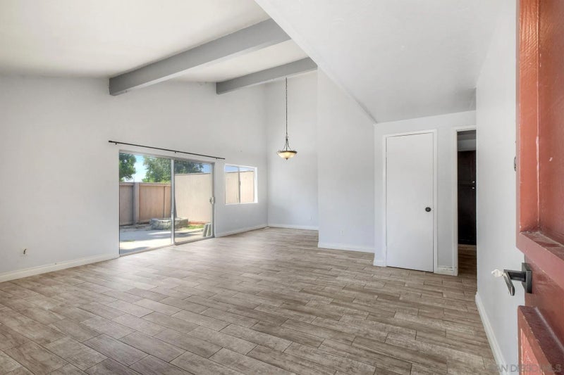 440 Parkside Dr