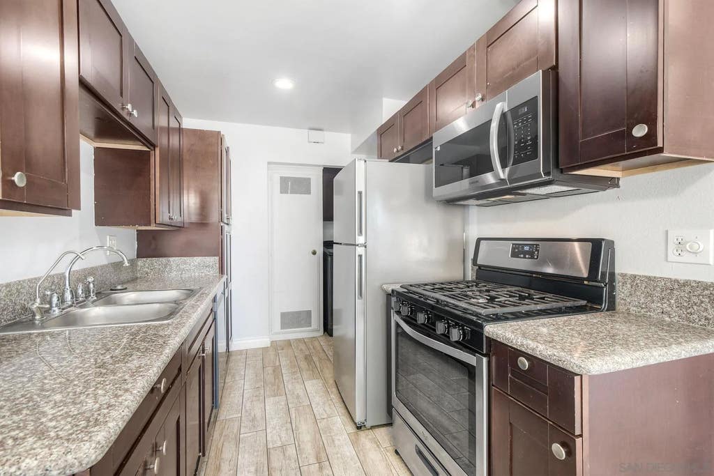 Photo of 440 Parkside Dr, Oceanside, CA 92058 (MLS # 260014634)