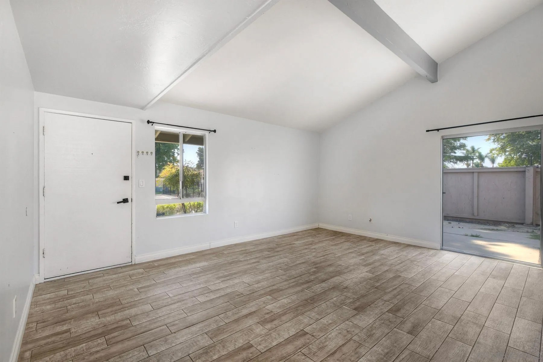 440 Parkside Dr