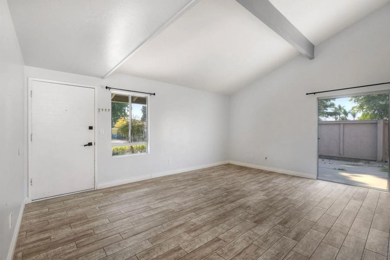 440 Parkside Dr
