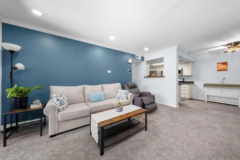 Tiny photo for 12015 Alta Carmel Ct #299, San Diego, CA 92128 (MLS # 250038649)