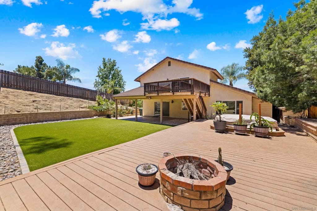 Photo of 9193 Vista Entrada, Lakeside, CA 92040 (MLS # 260016485)