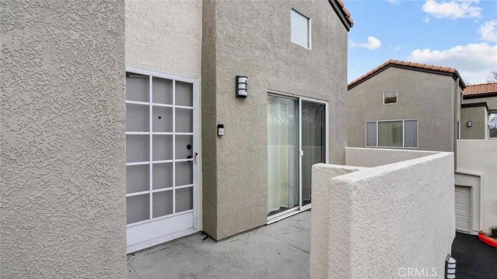 Photo of 24491 Valle Del Oro #201, Newhall, CA 91321 (MLS # SR25276000)