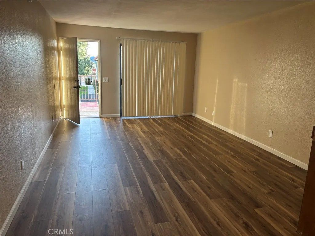 Photo of 2469 W Acacia Avenue, Hemet, CA 92545 (MLS # SW26004144)