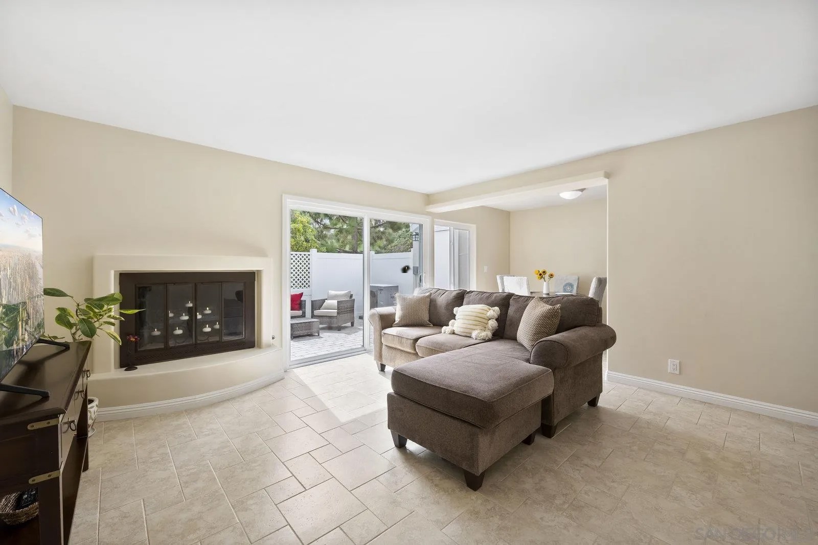 1246 Evergreen drive