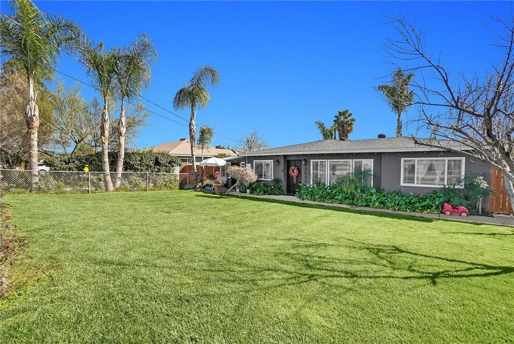 Photo of 32533 Avenue, Yucaipa, CA 92399 (MLS # IG26043847)