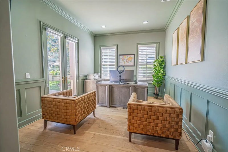 2033 Waterside Circle